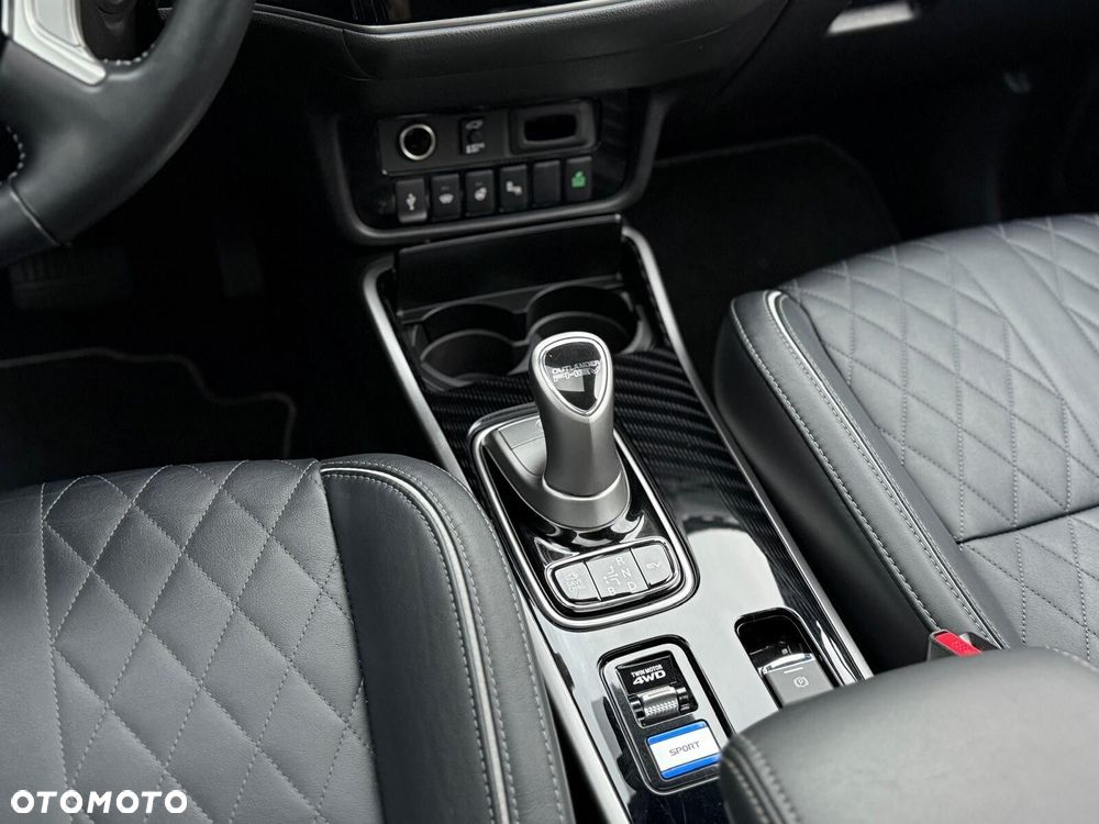 Mitsubishi Outlander PHEV Intense + - 20