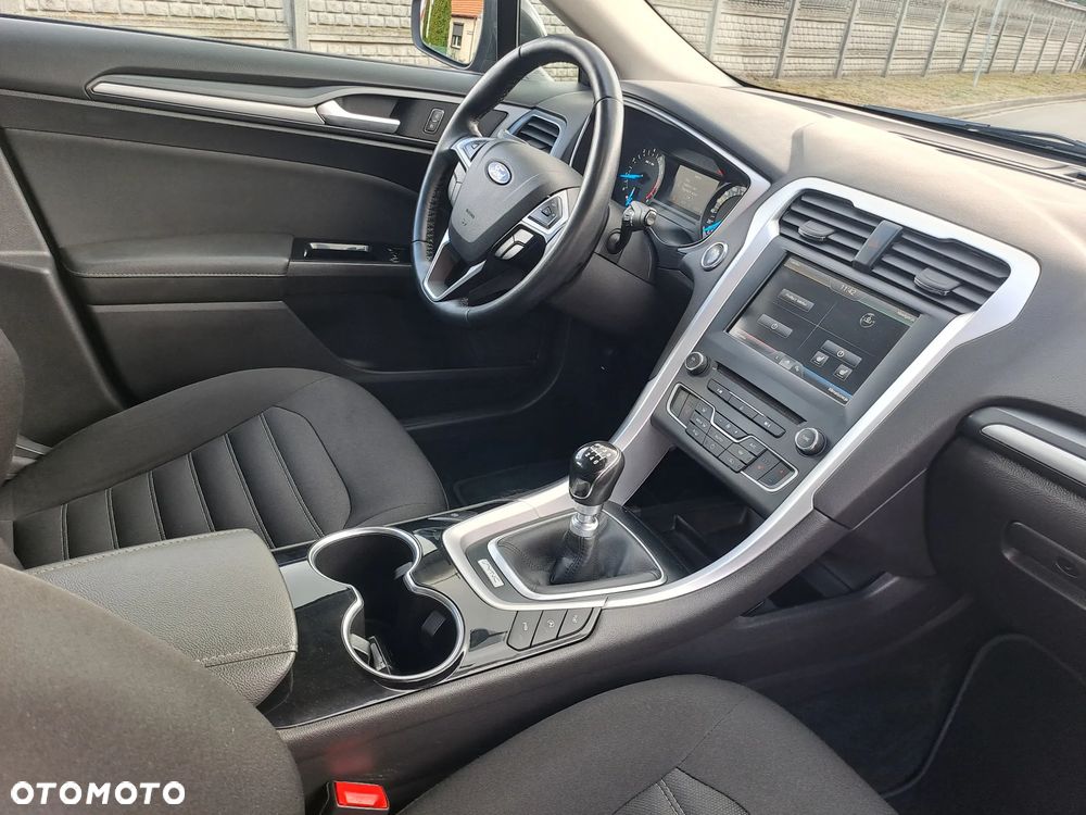 Ford Mondeo 1.5 EcoBoost Ambiente - 32