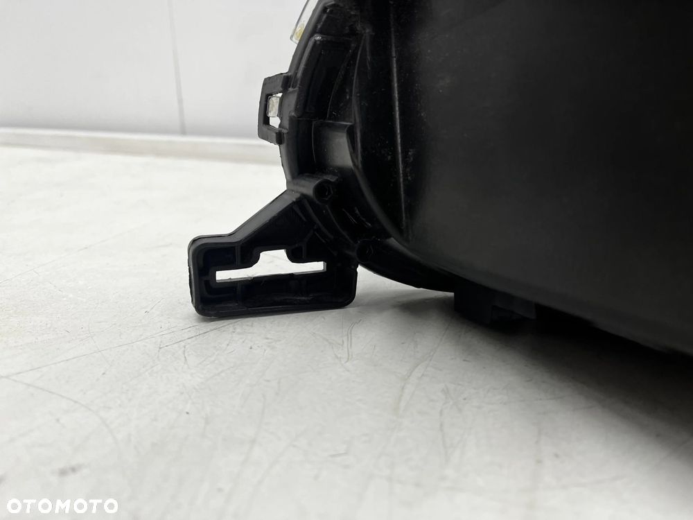 Lampa reflektor Toyota ProAce Expert Jumpy Scudo Ulysse Vivaro C Life 23r.- LIFT EU prawa przednia E - 17