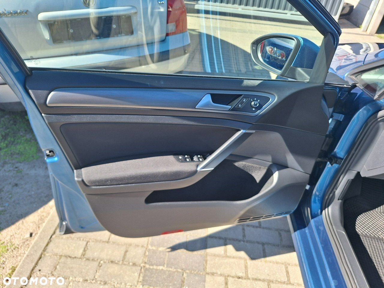 Volkswagen Golf 1.6 TDI BlueMotion Technology Comfortline - 10