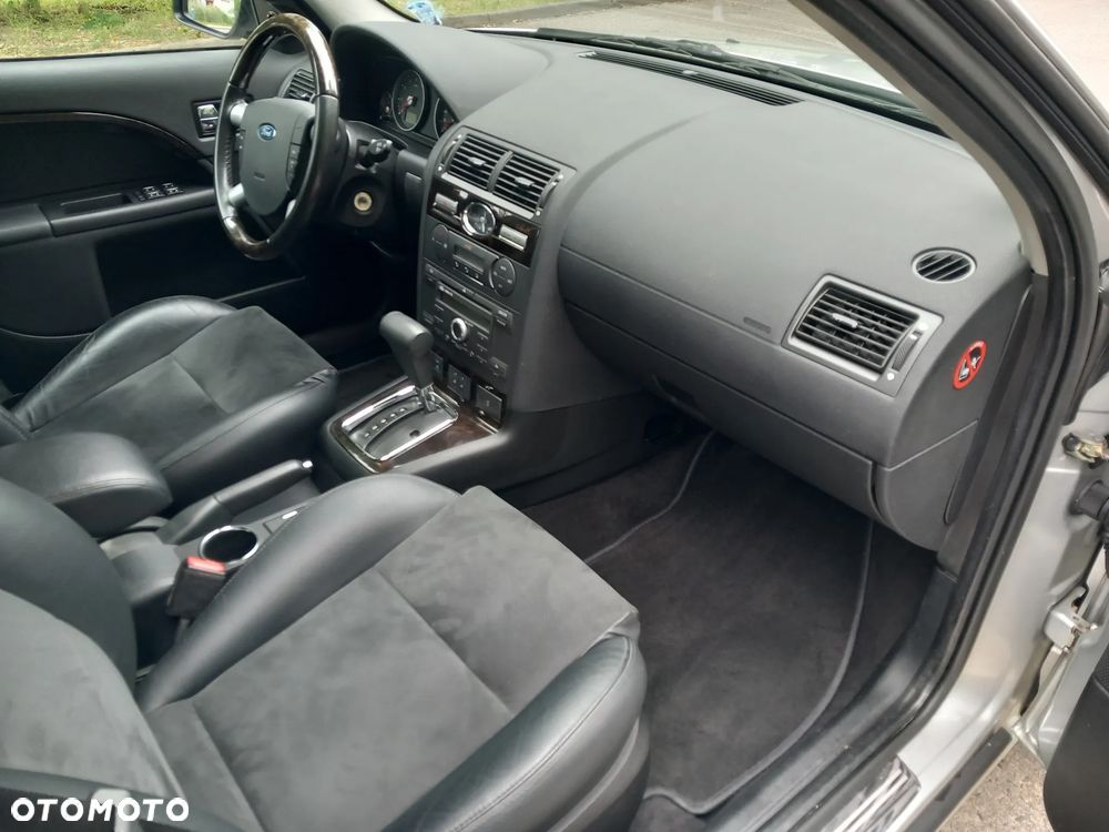 Ford Mondeo 2.0 Ghia Executive - 10