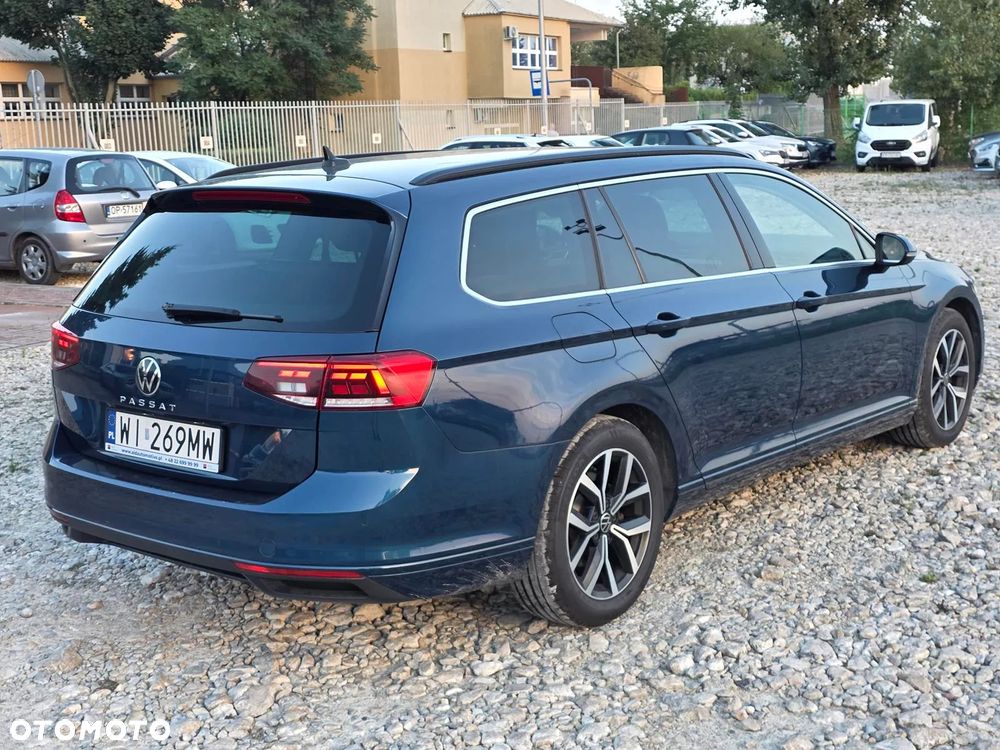 Volkswagen Passat Variant 2.0 TDI EVO Business DSG - 9