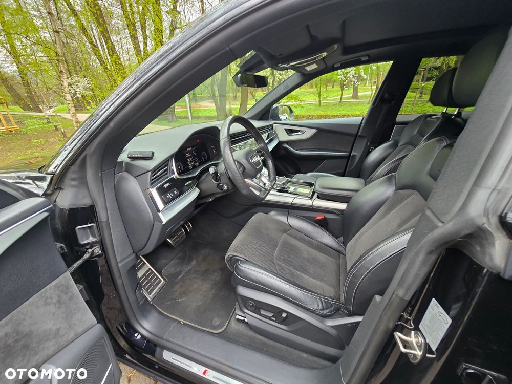 Audi Q8 - 11