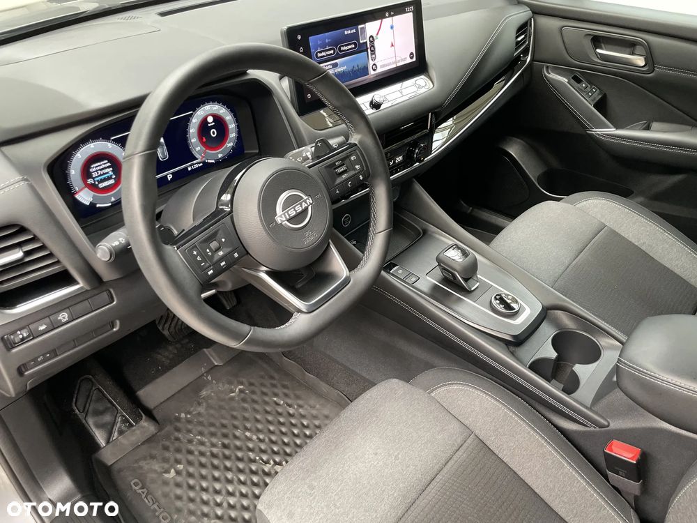 Nissan Qashqai 1.3 DIG-T MHEV 4x4 N-Connecta Xtronic - 10