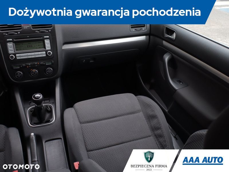Volkswagen Jetta - 10