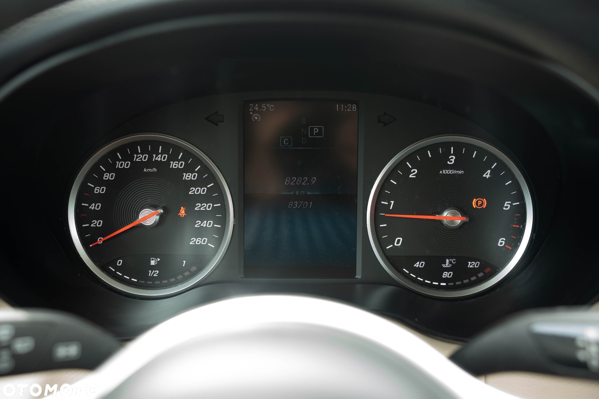 Mercedes-Benz GLC - 7