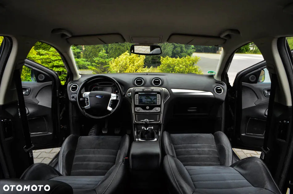 Ford Mondeo 2.0 TDCi Titanium X - 33