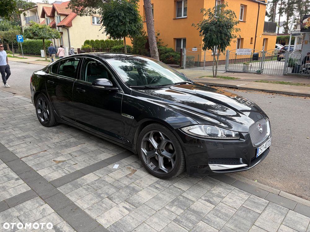 Jaguar XF 2.2 D Premium Luxury - 3