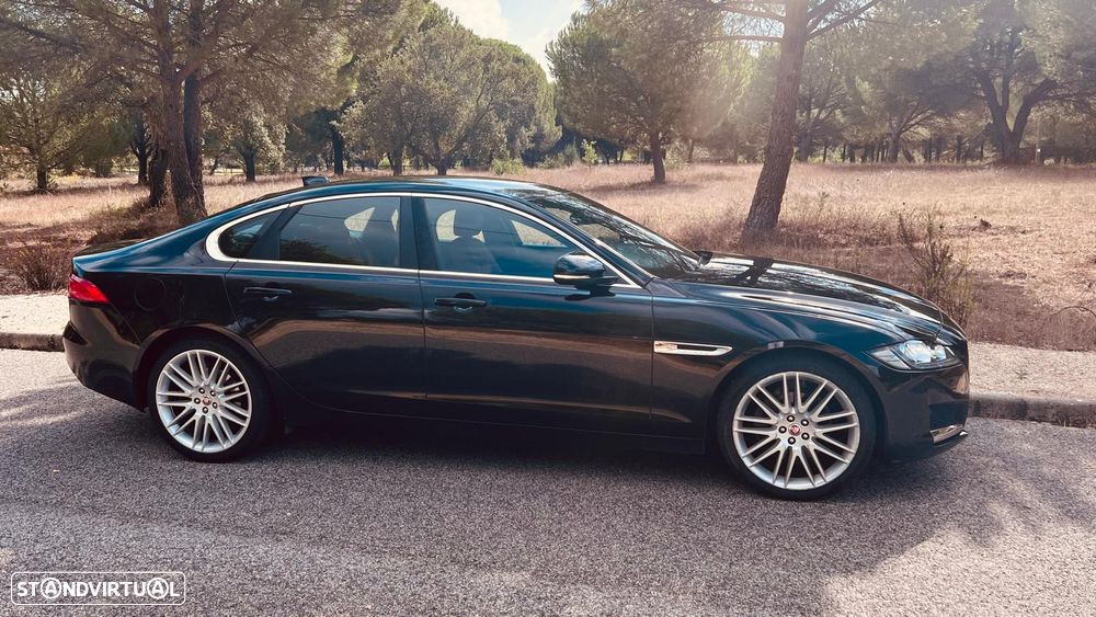 Jaguar XF - 10