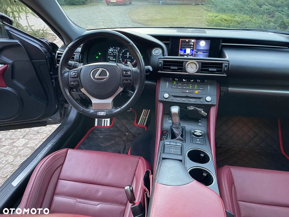 Lexus RC - 12