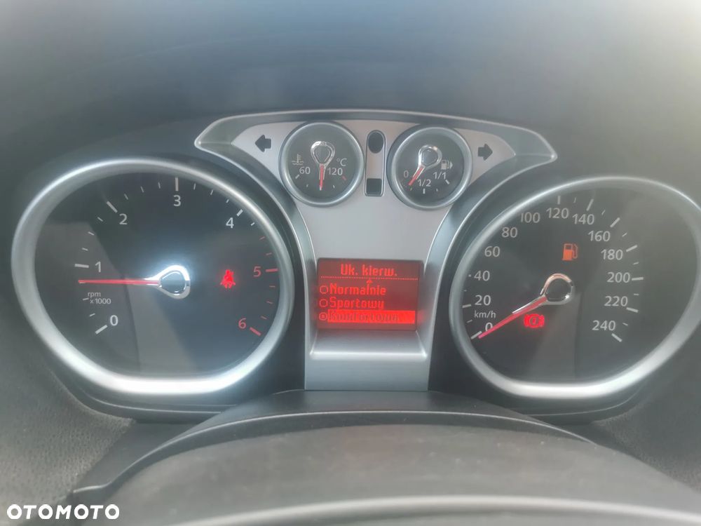 Ford Kuga 2.0 TDCi 4x4 Titanium - 23