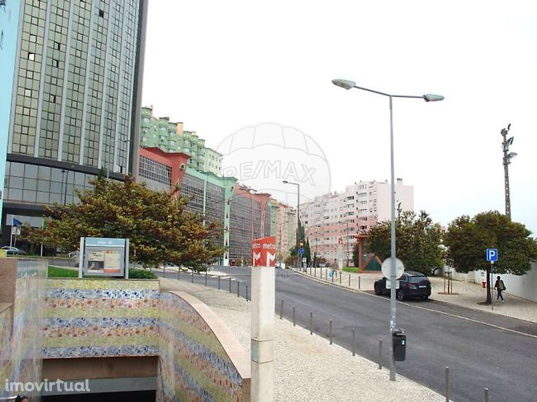 Armazém  para arrendamento - Grande imagem: 2/15