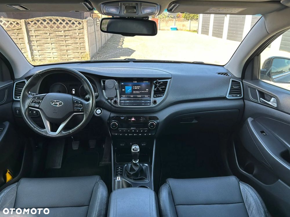Hyundai Tucson 2.0 CRDI BlueDrive Style 2WD - 9