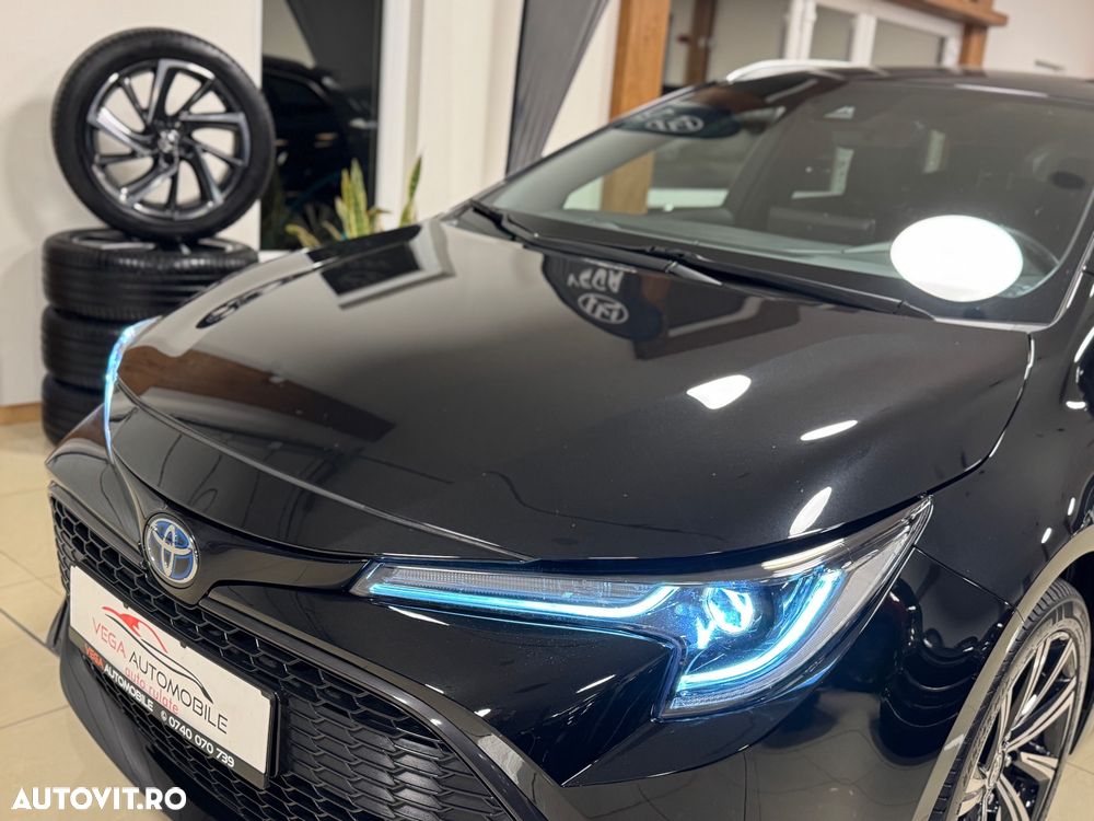 Toyota Corolla ver-1-8-hybrid-team-deutschland - 31