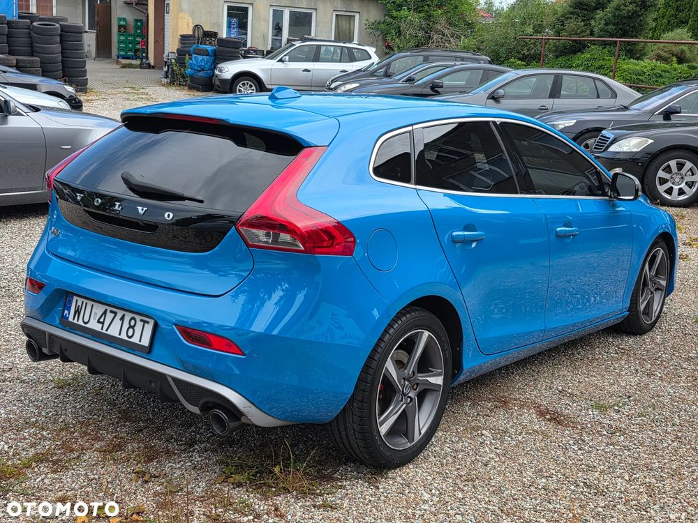 Volvo V40 D2 R Design - 3