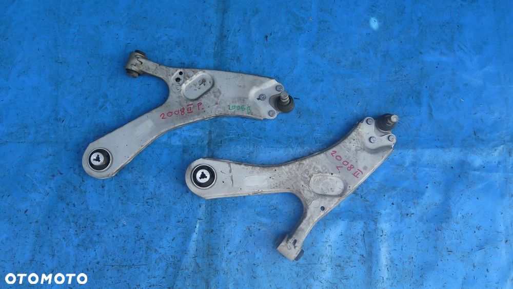 Wahacz Przód Przedni Prawy lub Lewy PEUGEOT 2008 II