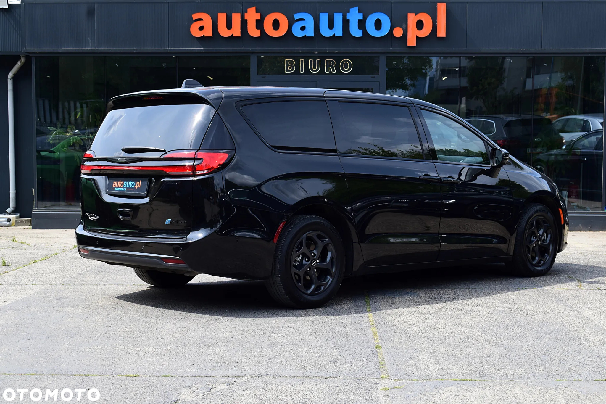 Chrysler Pacifica - 25