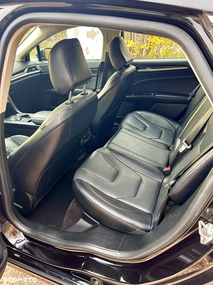 Ford Fusion 2.0 EcoBoost Titanium - 15