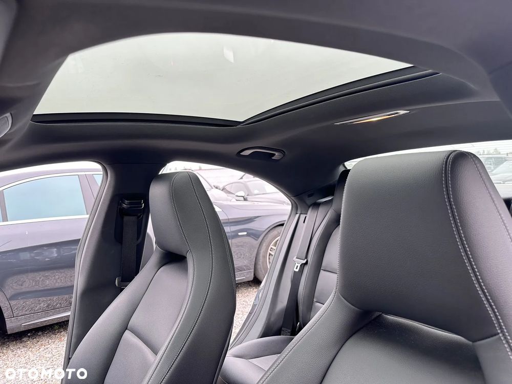 Mercedes-Benz CLA 250 7G-DCT - 11