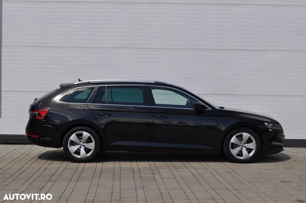 Skoda Superb 2.0 TDI DSG Premium Edition - 11