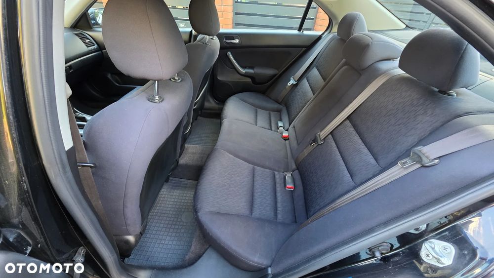 Honda Accord 2.0 Comfort - 12