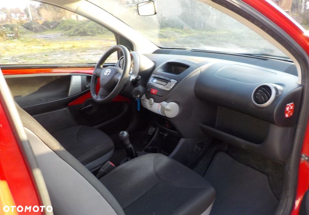 Toyota Aygo - 13