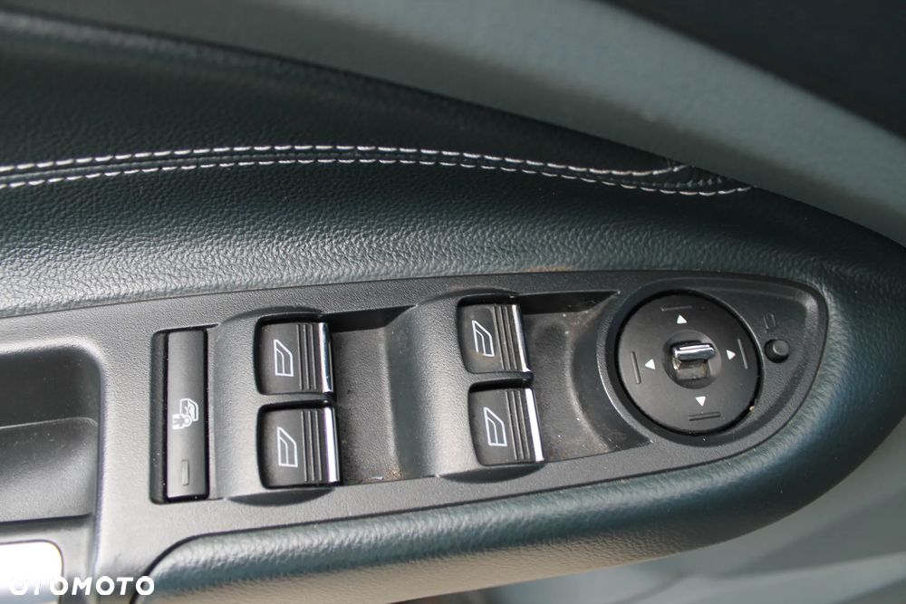 Ford C-MAX 1.6 TDCi Start-Stop-System Titanium - 12