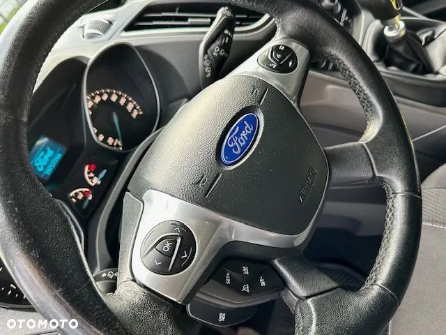 Ford Kuga 2.0 TDCi 2x4 SYNC - 11