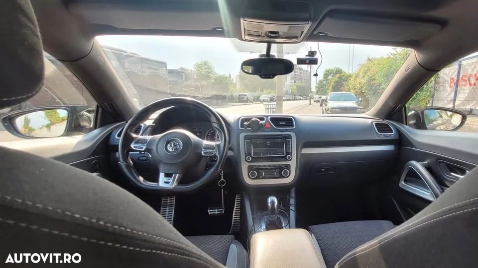 Volkswagen Scirocco 2.0 TDI DPF DSG - 3