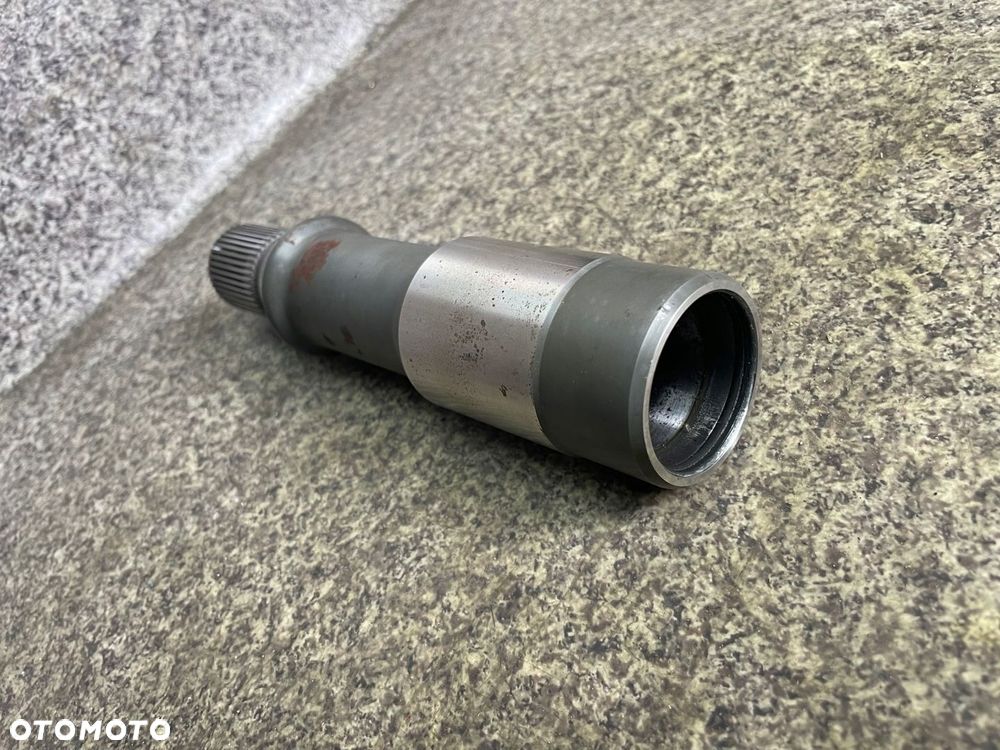 Walek adaptacyjny lacznik skrzyni reduktora BMW X3 E83 2.0D M47 6B XDrive - 2