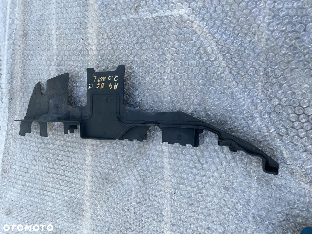 KANAŁ OSŁONA POWIETRZA AUDI A4 B6 2.0 ALT 8E0121283B - 1