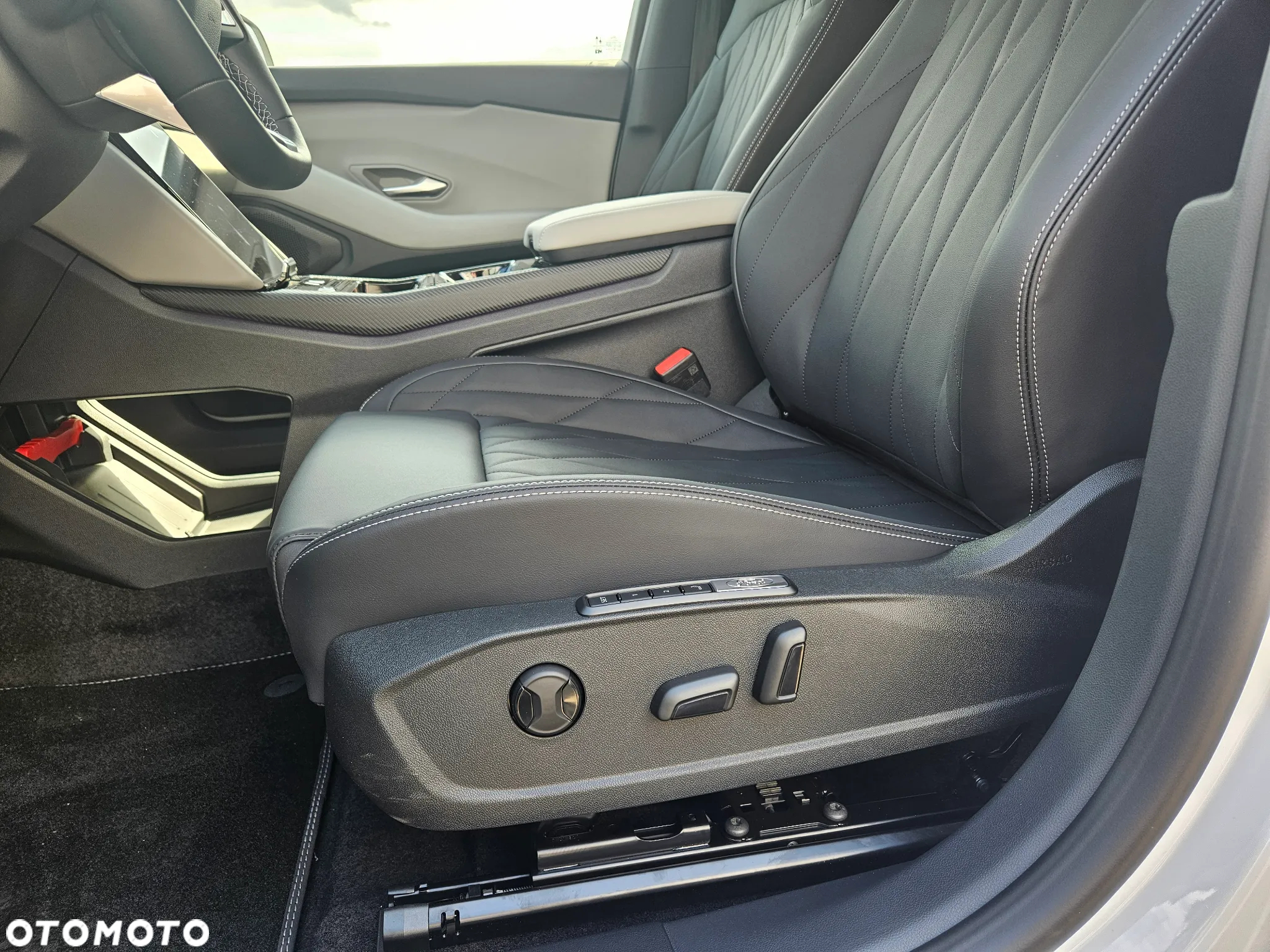 Ford Explorer 77kWh RWD - 17
