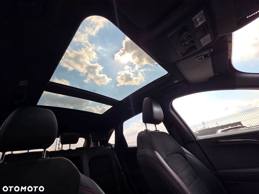 Ford Kuga 2.5P PHEV FWD ST-Line - 36