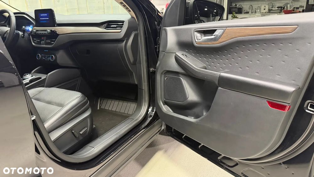 Ford Escape 2.0 EcoBoost AWD Titanium - 12