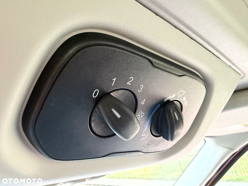 Ford Transit - 23