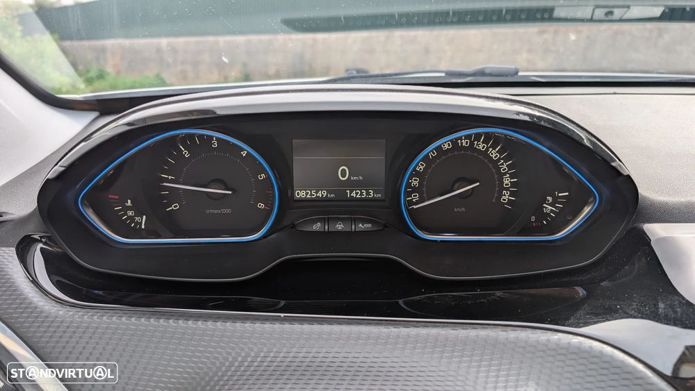 Peugeot 2008 1.6 BlueHDi Crossway - 12