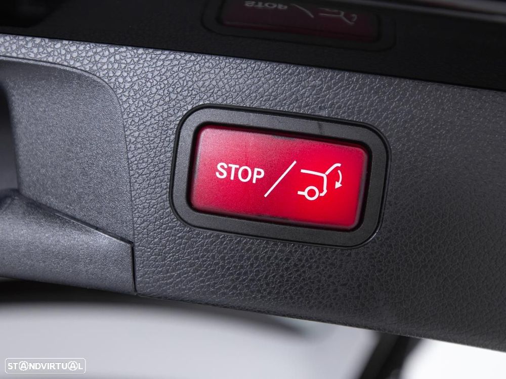 Mercedes-Benz E 300 de 4Matic 9G-TRONIC - 15