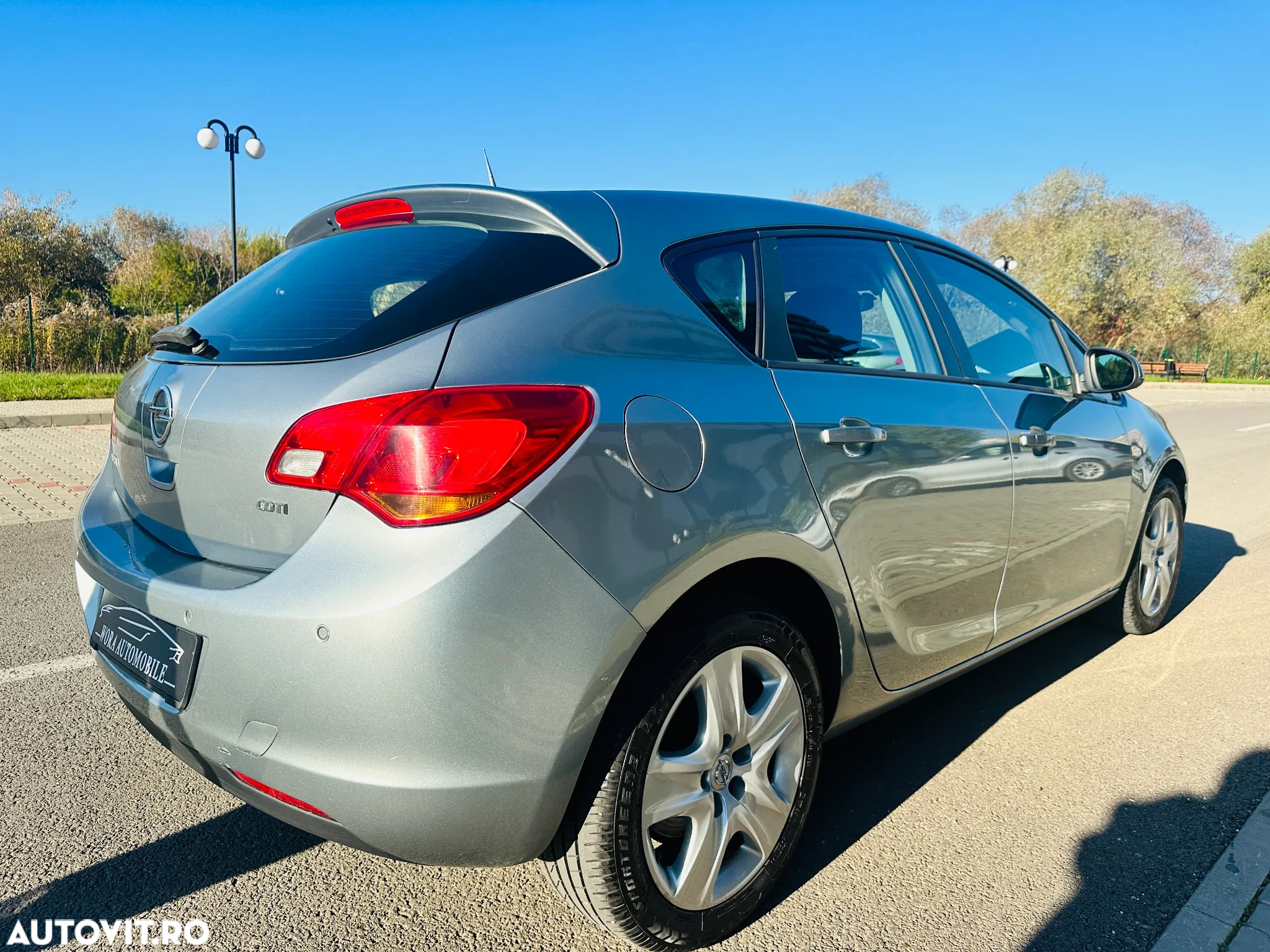 Opel Astra 1.7 CDTI ECOTEC Active - 8