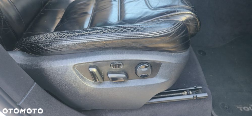 Volkswagen Touareg 3.0 V6 TDI DPF Automatik Individual - 19