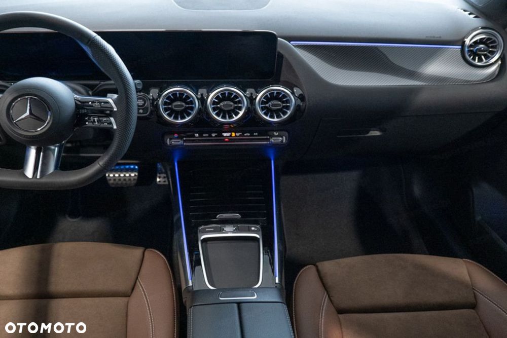 Mercedes-Benz GLA 200 AMG Line - 12