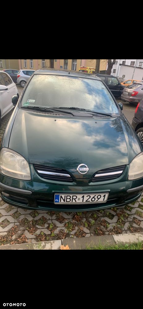 Nissan Almera Tino - 3
