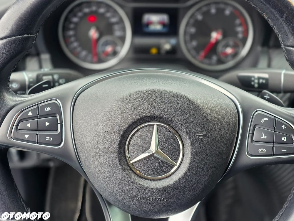 Mercedes-Benz GLA 180 7G-DCT Style - 18