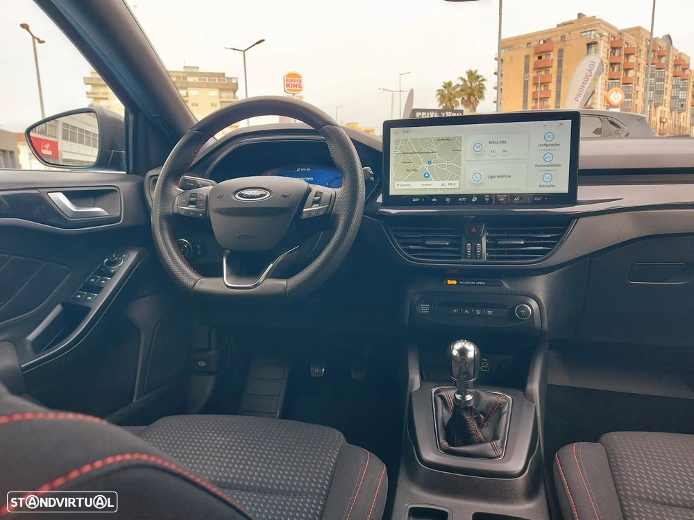 Ford Focus SW 1.0 EcoBoost ST-Line X - 38