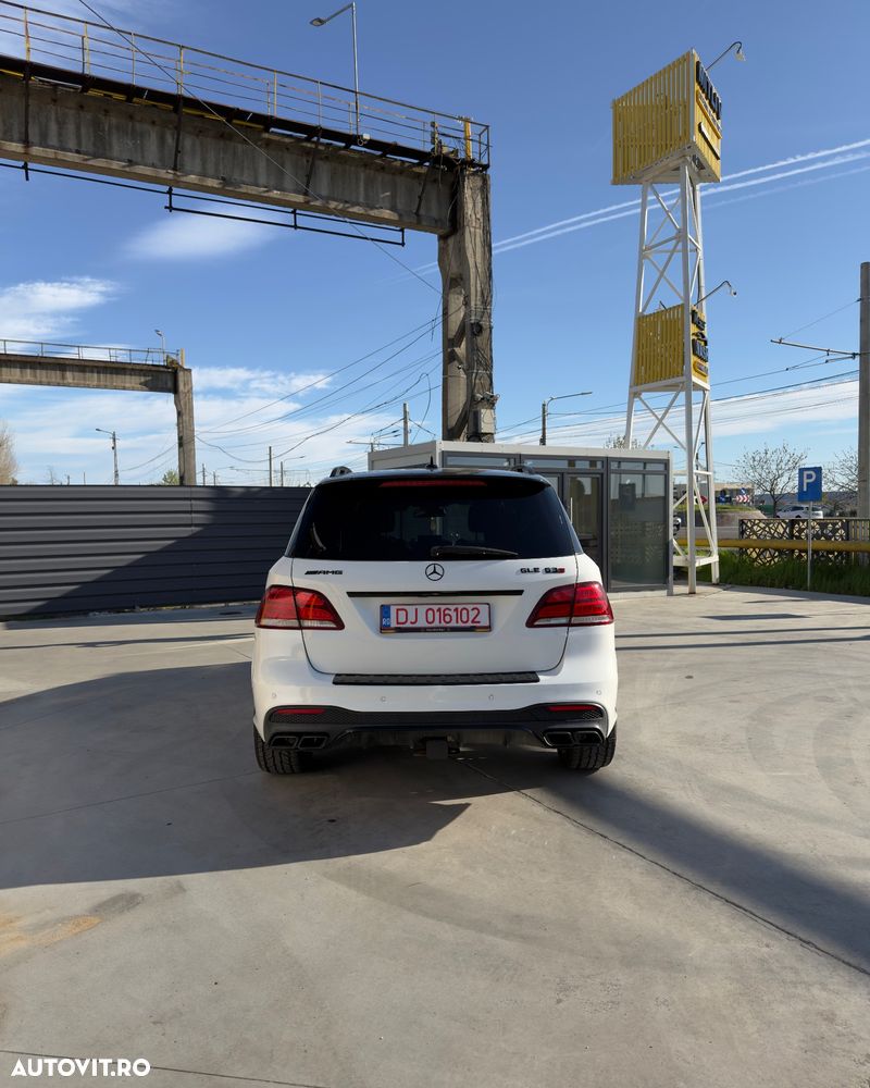 Mercedes-Benz GLE - 9