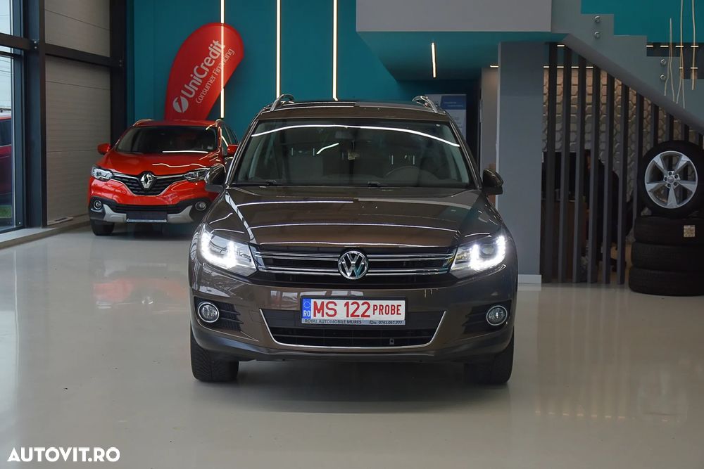 Volkswagen Tiguan 2.0 TDI 4Motion DSG Sport & Style - 9