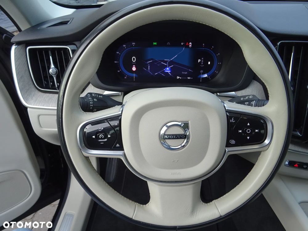 Volvo XC 60 B4 D AWD Ultimate Bright - 13