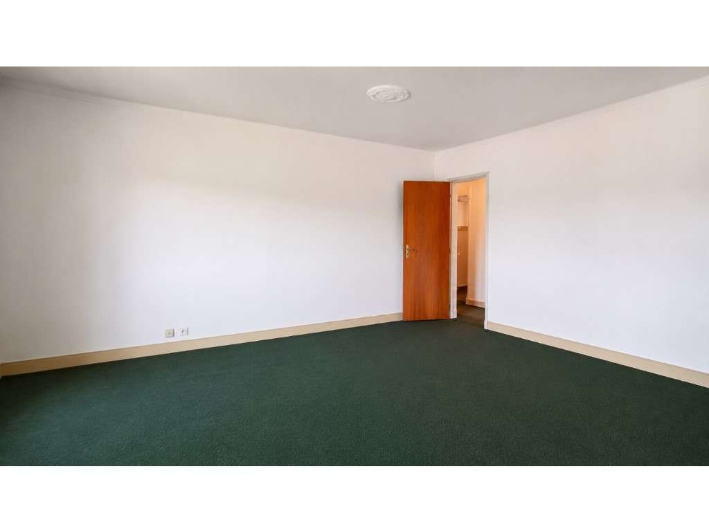 T4 com 130m² e Vista Deslumbrante para Sintra - Grande imagem: 2/24