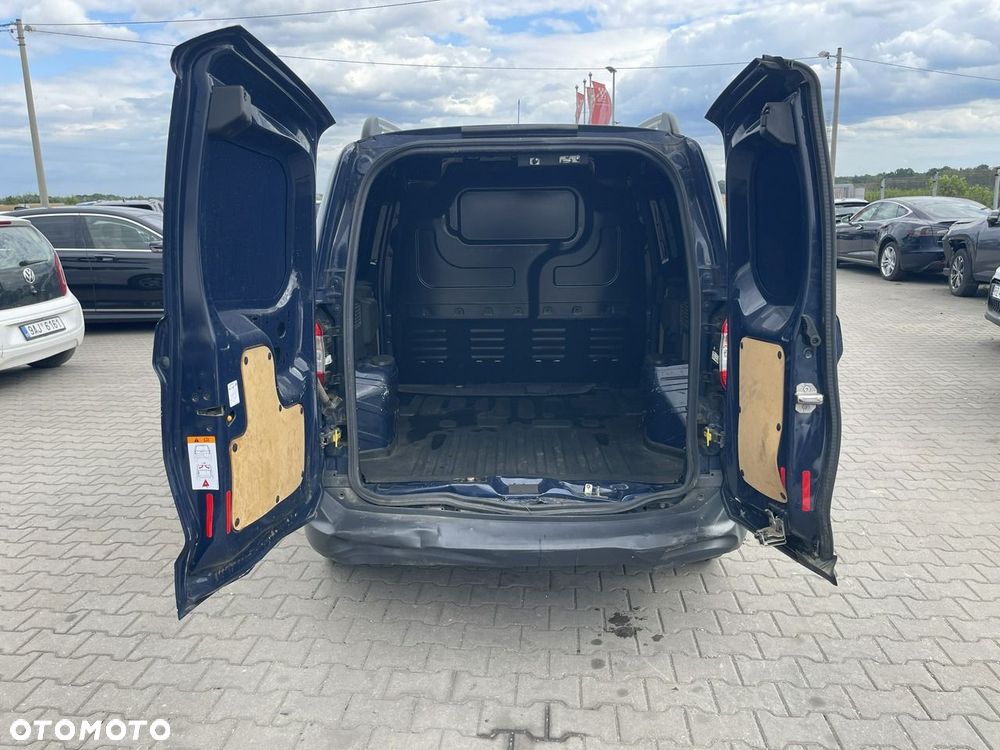 Ford Transit Courier - 6