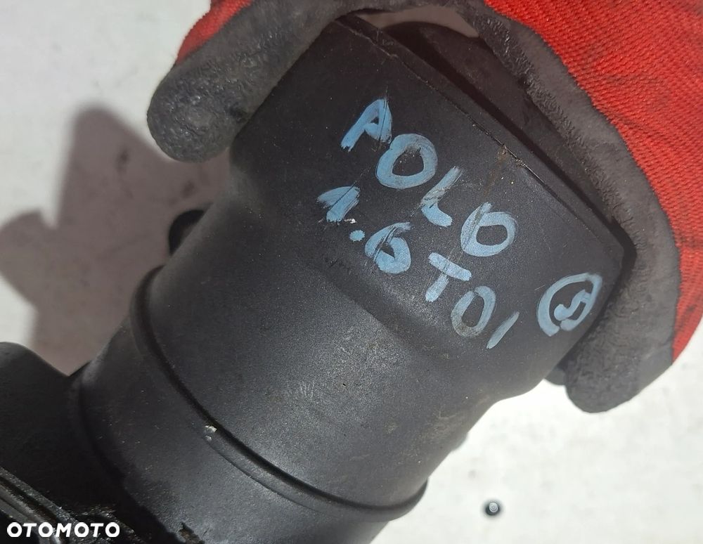 VW POLO V 6R 09- PODSTAWA FILTRA OLEJU 2002300 - 2