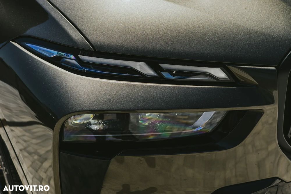 BMW X7 M60i xDrive AT MHEV - 4